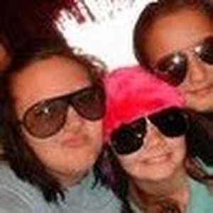 Meet your Posher, Kenna